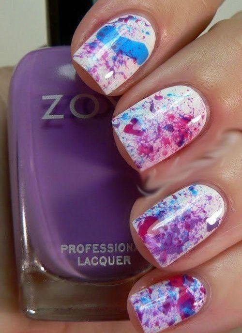 uñas blancas con colores
