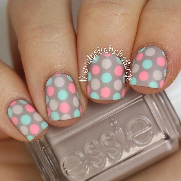 uñas cortas con colores