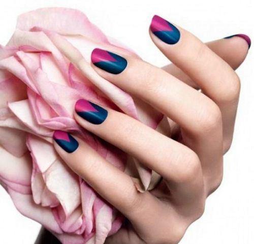 uñas decoradas azul y rosa