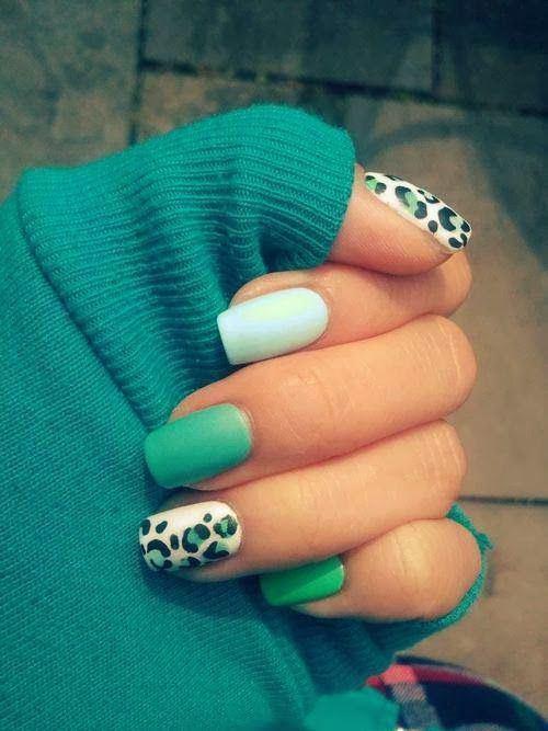 uñas verdes largas