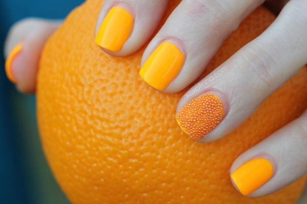 uñas amarillo naranja