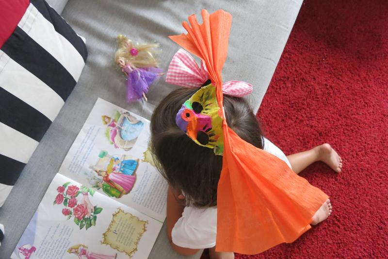 Diy - Manualidad Decorar en familia - Máscaras de hueveras de cartón6