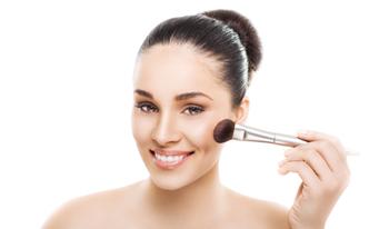 Brocha de maquillaje para el rostro