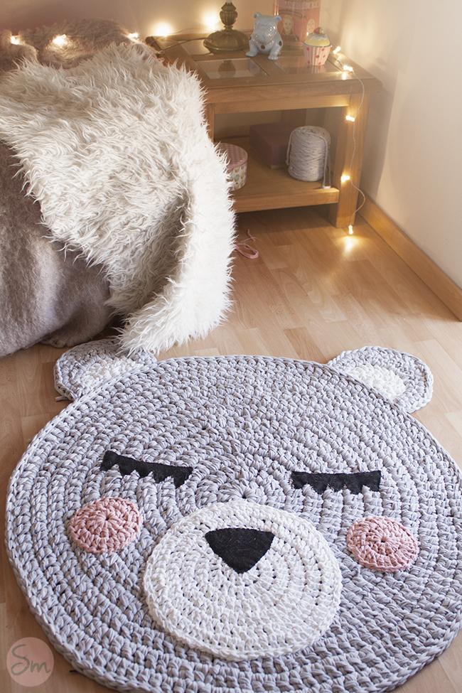 alfombra en trapillo en forma de cara de oso