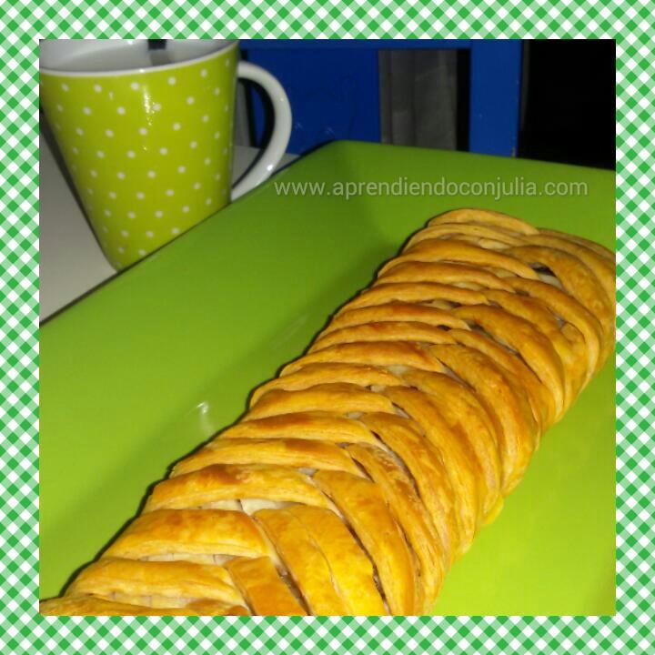 trenza de hojaldre con Nutella y plátano