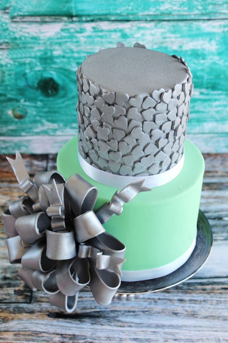 Tarta fondant decorada con sprinkles
