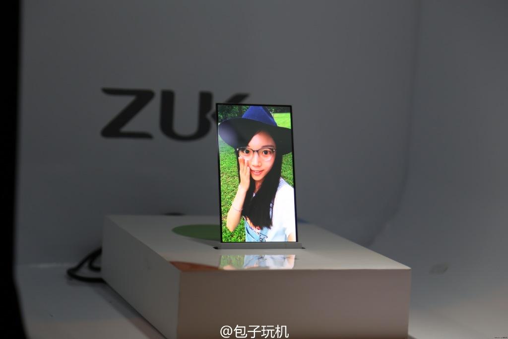 ZUK-transparent-screen-phone-prototype2
