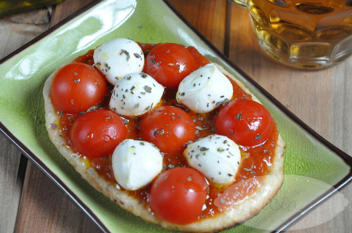 Tosta de mozzarella y cherries