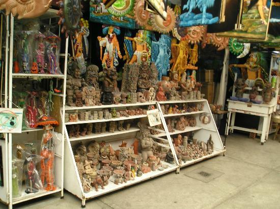 Mercado de Artesanias y Plateria de la Zona Rosa - Mexico DF