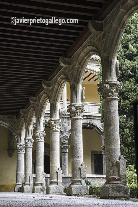 Claustro del Monasterio de Yuste. Localidad de Cuacos de Yuste. Comarca de la Vera. Cáceres. Extremadura. España. © Javier Prieto Gallego
