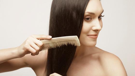 tips_evitar_caída_del_cabello_peinarse