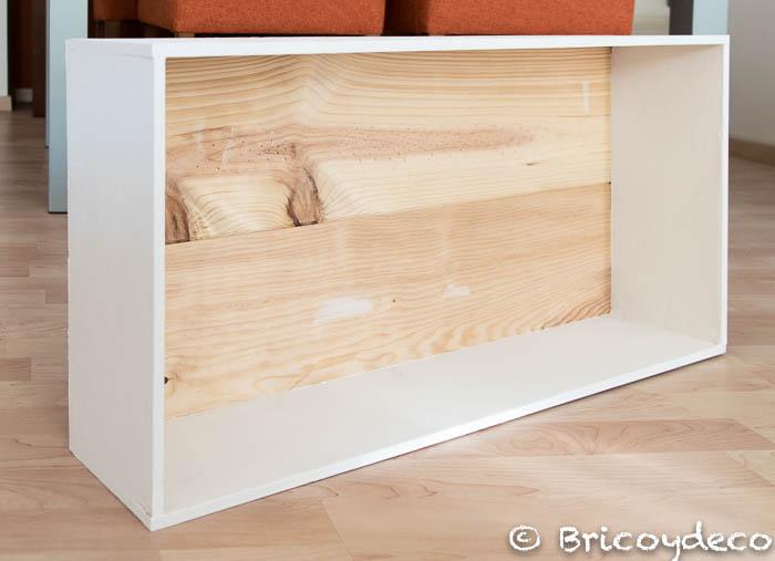 casa-de-muñecas-hecha-con-una-caja-de-madera-reciclada