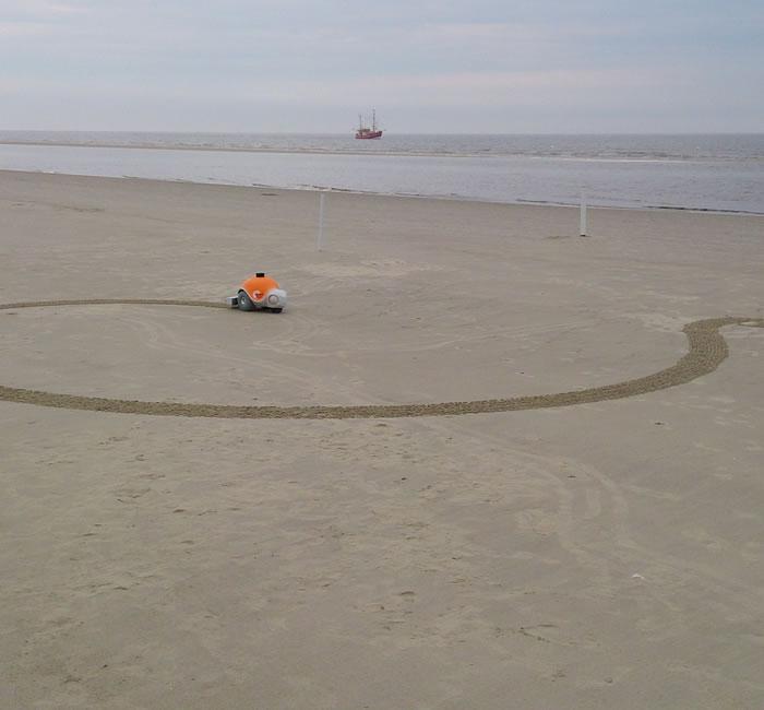 robot-arte-playa-03