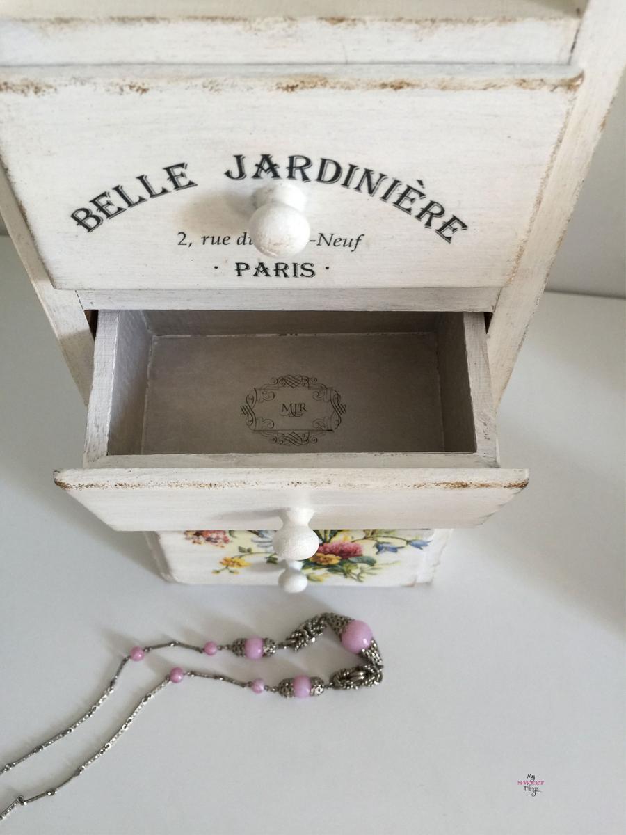 Shabby Wooden Jewelry Storage