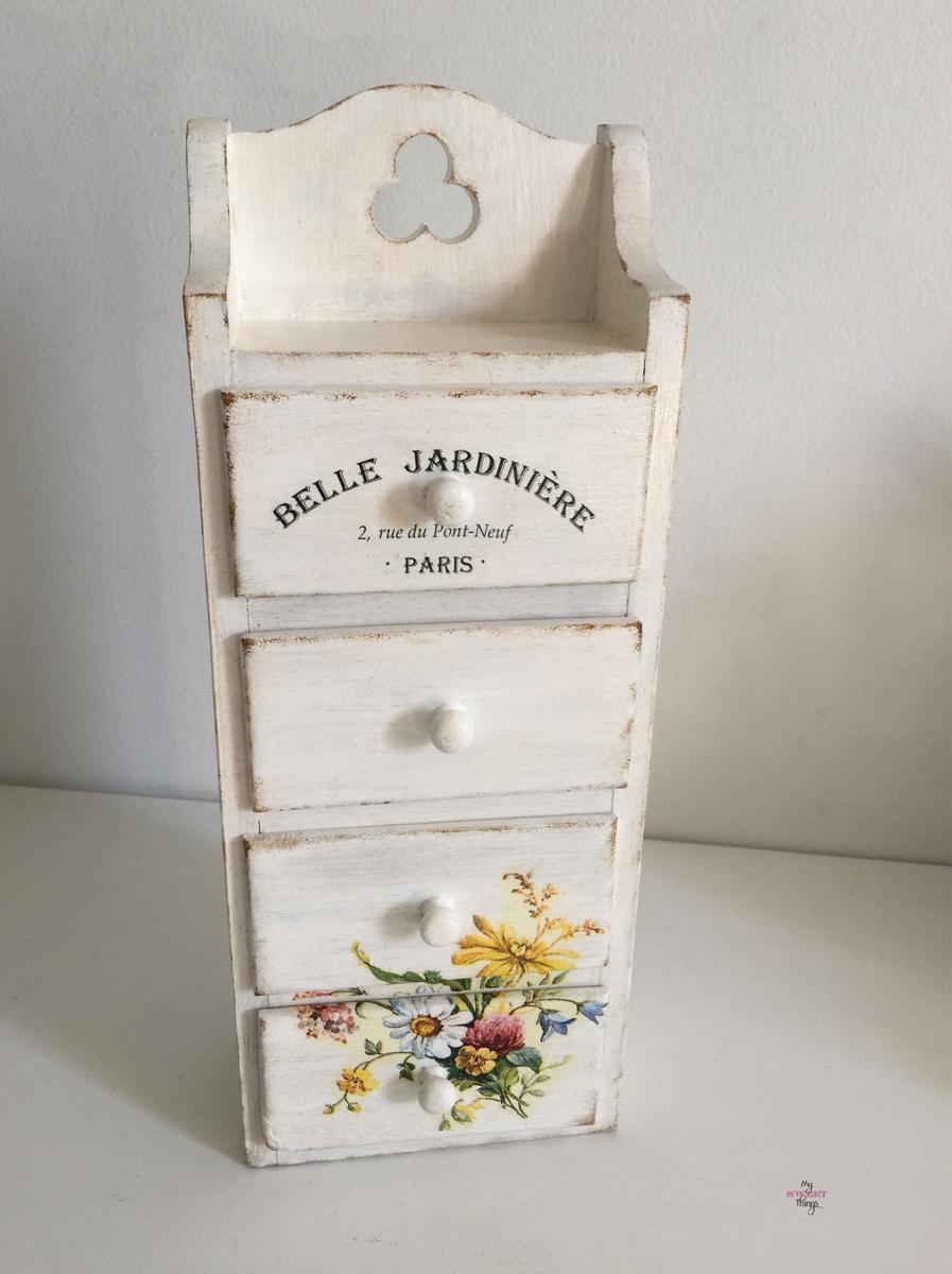 Shabby Wooden Jewelry Storage