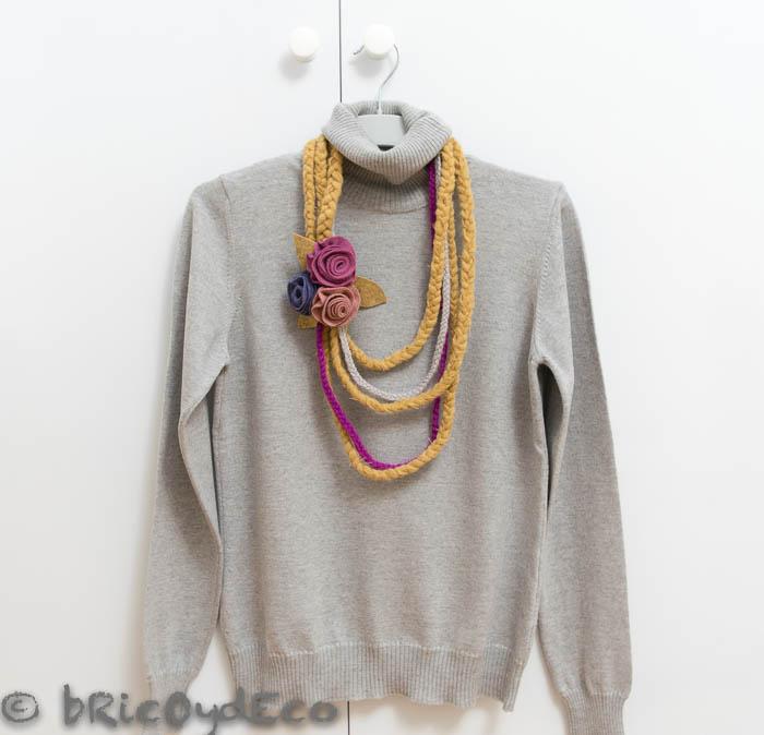 reciclar-una-bufanda-collar-rosas-fieltro