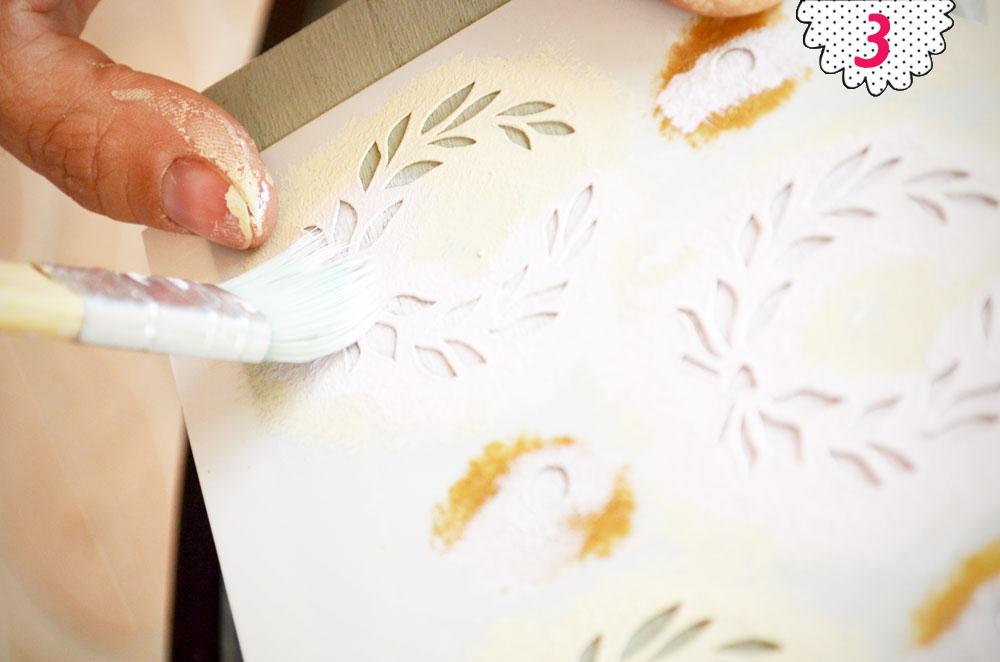 DIY: De caja para botellas a macetero vintage