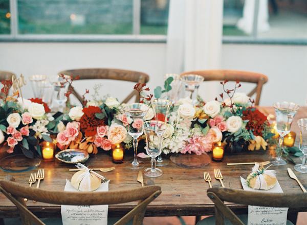 Ruffled - photo by http://www.austingros.com/ - http://ruffledblog.com/elegant-nashville-fall-wedding