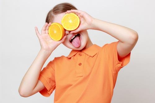 Alimentos_saludables_para_niños_felices