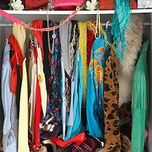 DeclutterYourWardrobe_AYP1334092_n_lg