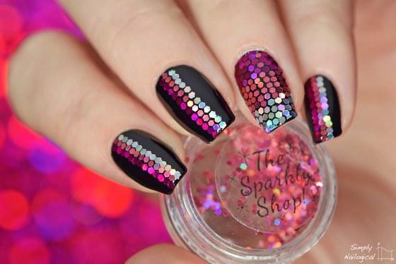 uñas decoradas negro con accesorios 2015