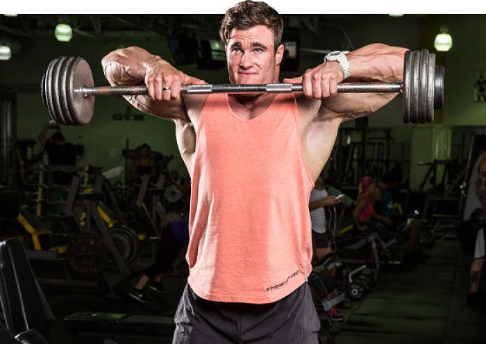 como entrenar los hombros