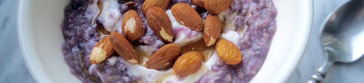 yogurt con almendras