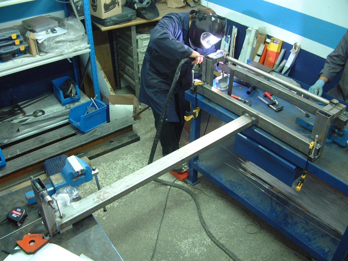 construccion del potro de montaje