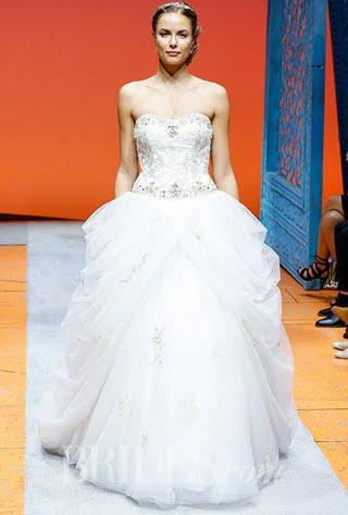 alfred-angelo-wedding-dresses-fall-2016-036