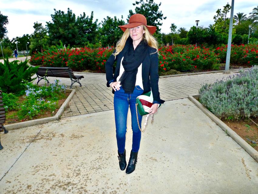 Maroon Hat And Black Boots paula casielles 6