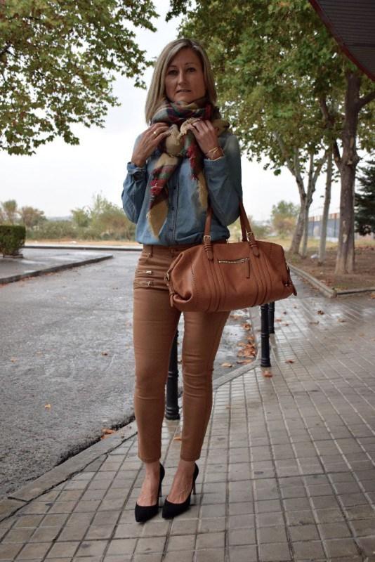 Cropped jeans and tartan