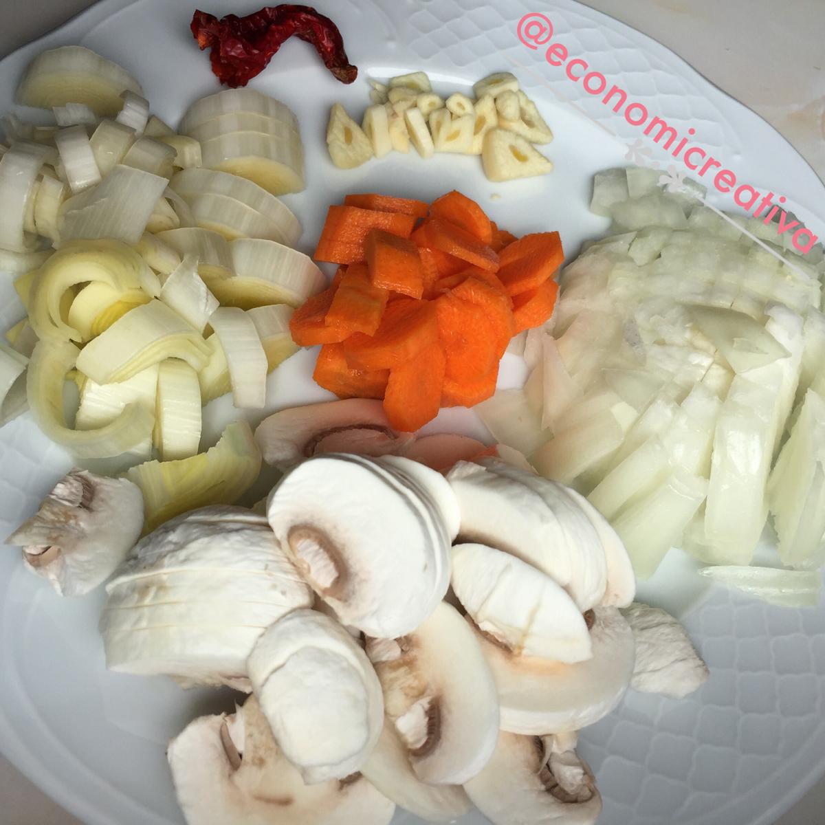 Lomo con salsa de verduras y frutos secos - Verdura