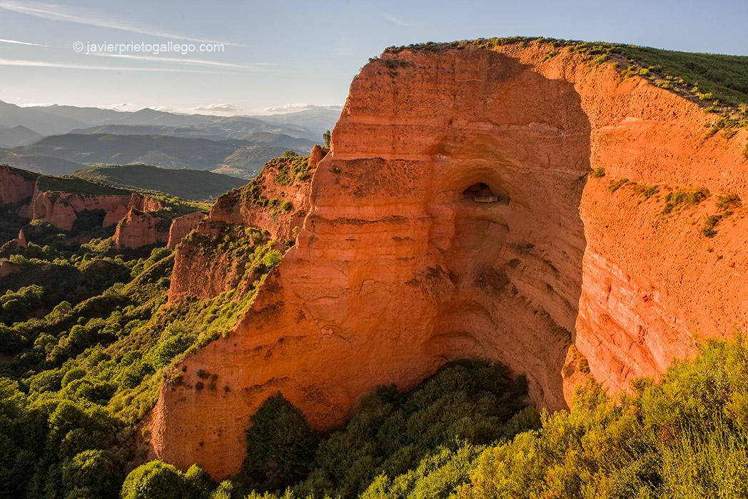 Restos de la explotación minera romana de Las Médulas vistos desde el Mirador de Orellán. Monumento Natural Las Médulas. El Bierzo. León. Castilla y León. España. © Javier Prieto Gallego;