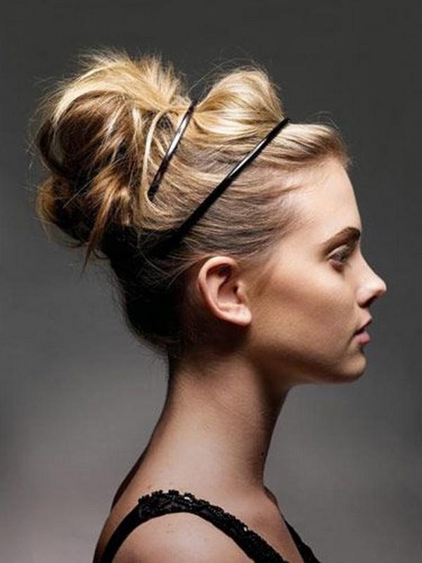 peinado con accesorios para cabello largo