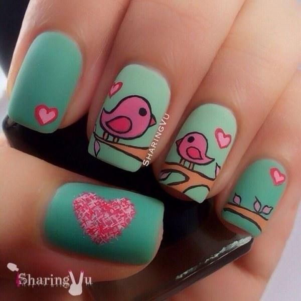 hermosas uñas decoradas a mno muy bien pintadas
