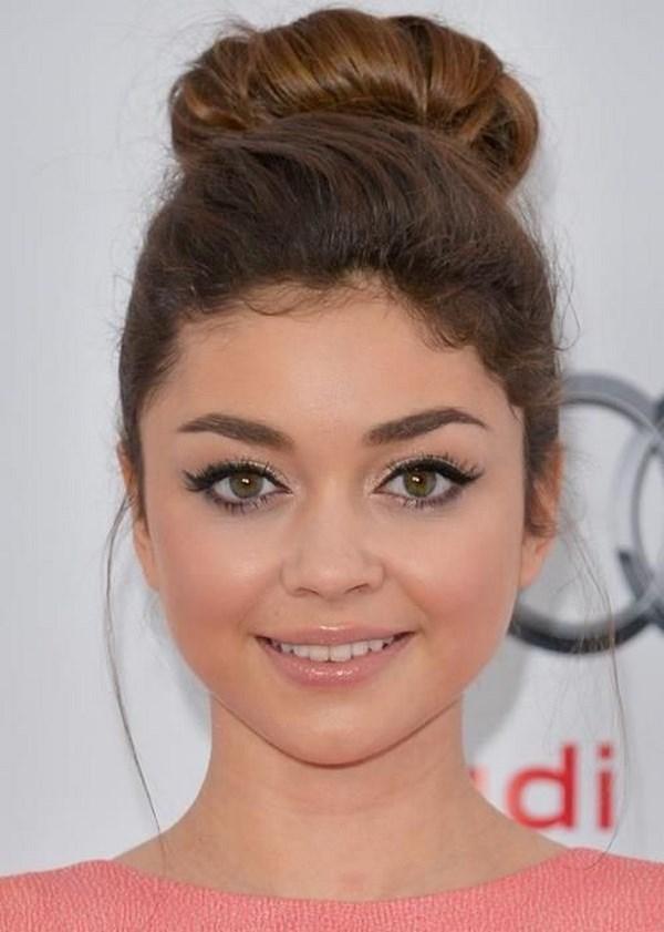 peinado recogido en dona para cara redonda