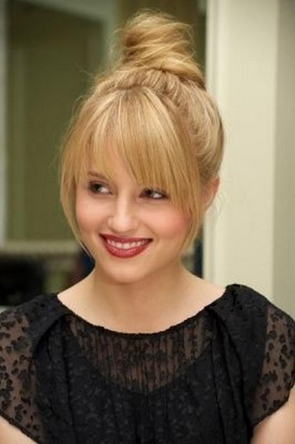 peinado con flequillo y recogido