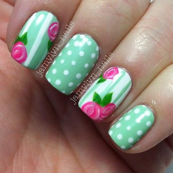 uñas decoradas color pastel con flores