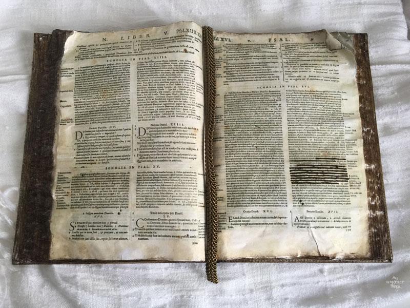 Fake Old Codex | Old Bible | Via www.sweethings.net