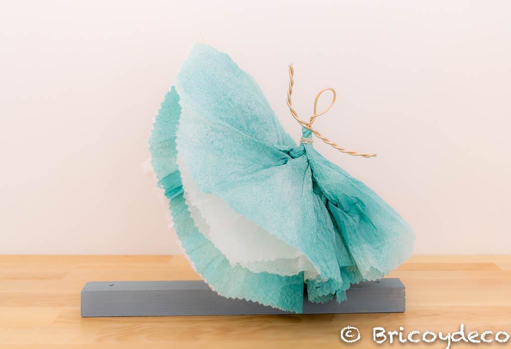 bailarina con servilletas de papel