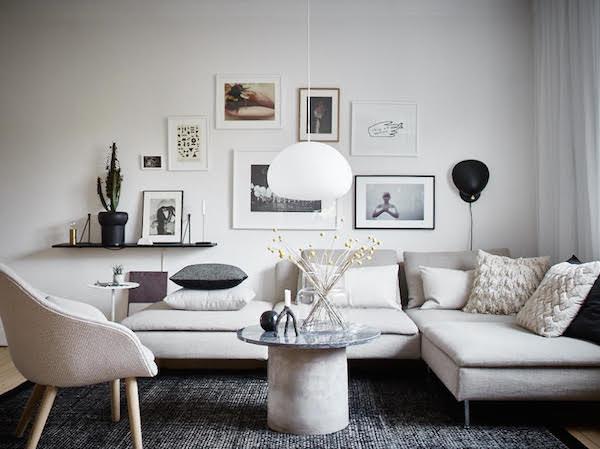 Cuadros sobre el sofa