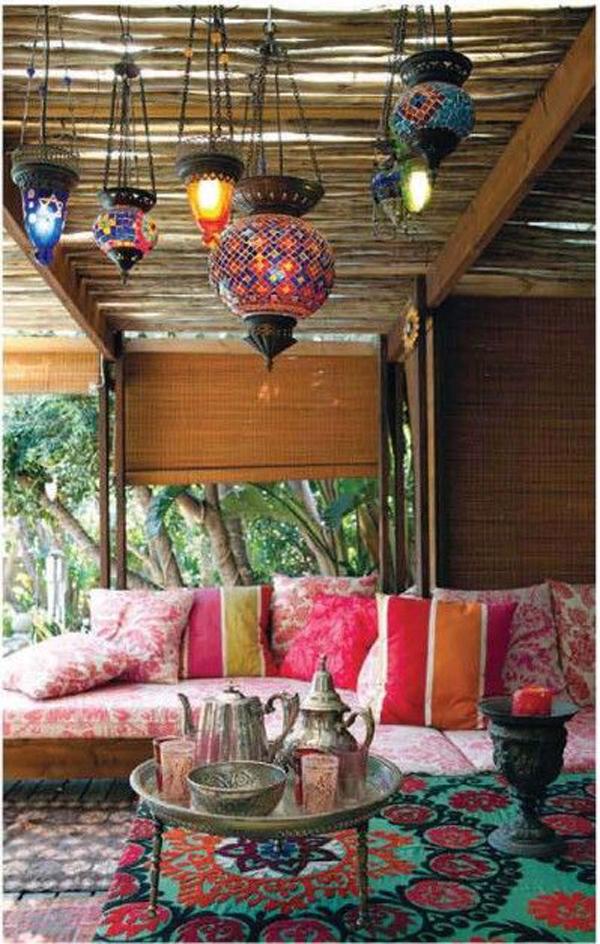 decorar pequeña terraza con colores