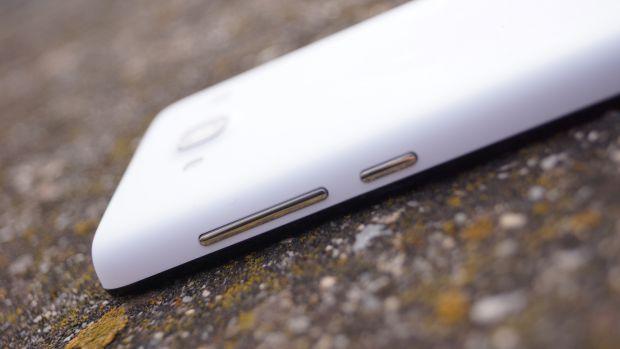 Xiaomi Redmi 2 bordes laterales