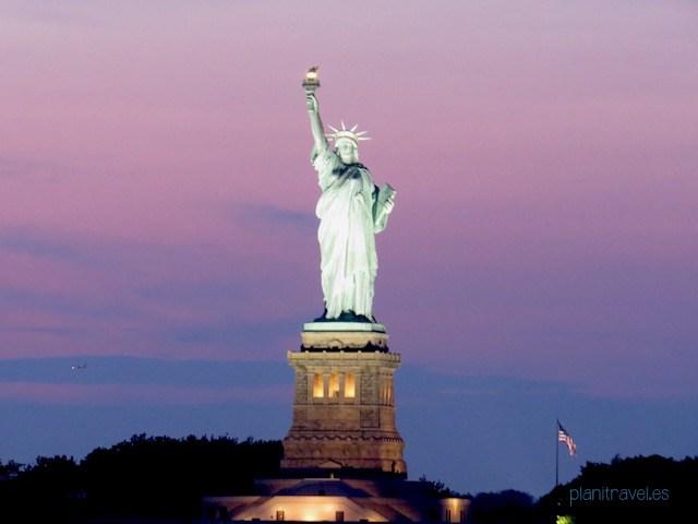 Ferry a la Estatua de la Libertad