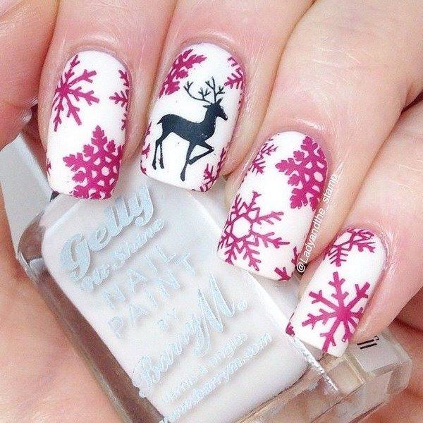 uñas con estilo navideño