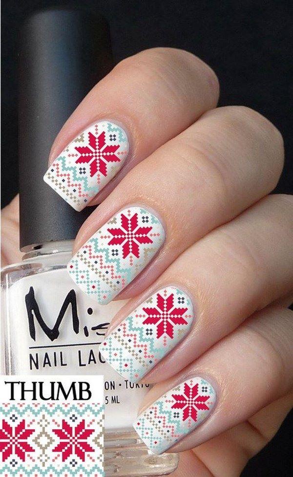 diseño de uñas con estilo navideño