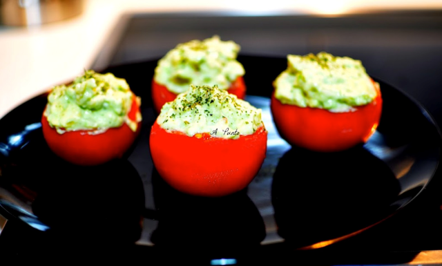 tomate relleno
