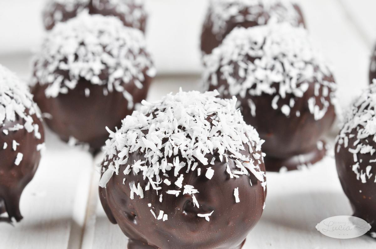 coconut and chocolate snowballs