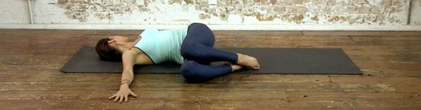 Asana Rotación yoga paso a paso