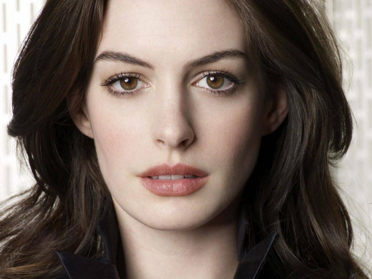 anne-hathaway-1-cool-wallpapers